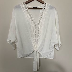 🔸 Express 🔸 flowy crochet blouse